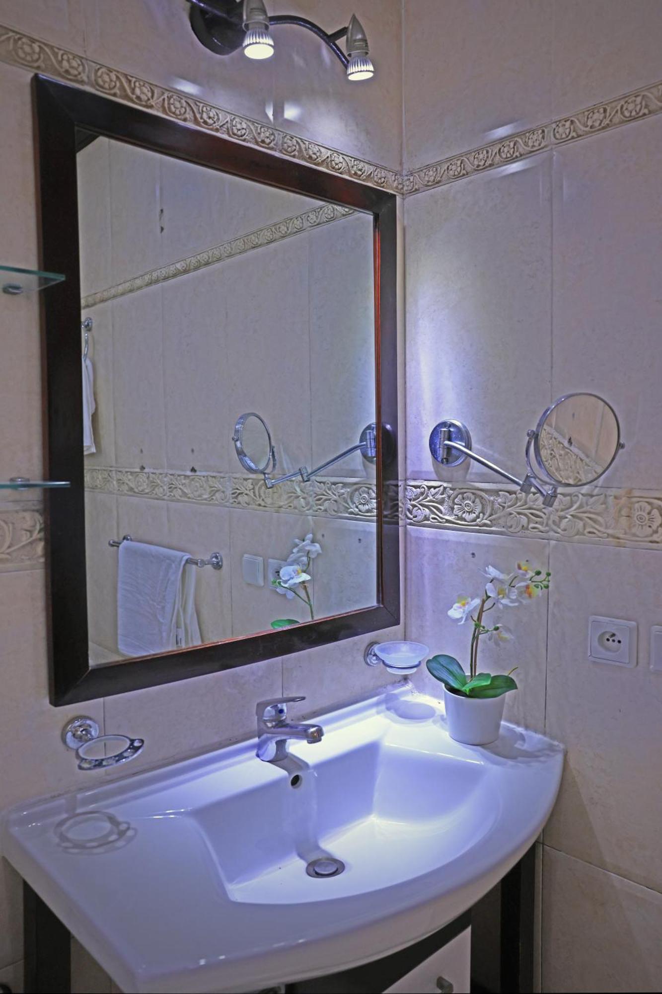 Hotel La Casa Blanca Tétouan Exteriör bild